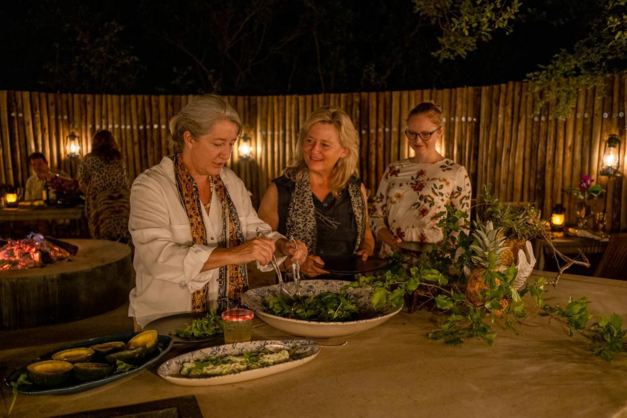 Safari Moon Luxury Bush Lodge Ходспруит Екстериор снимка