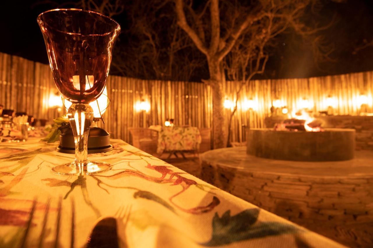 Safari Moon Luxury Bush Lodge Ходспруит Екстериор снимка
