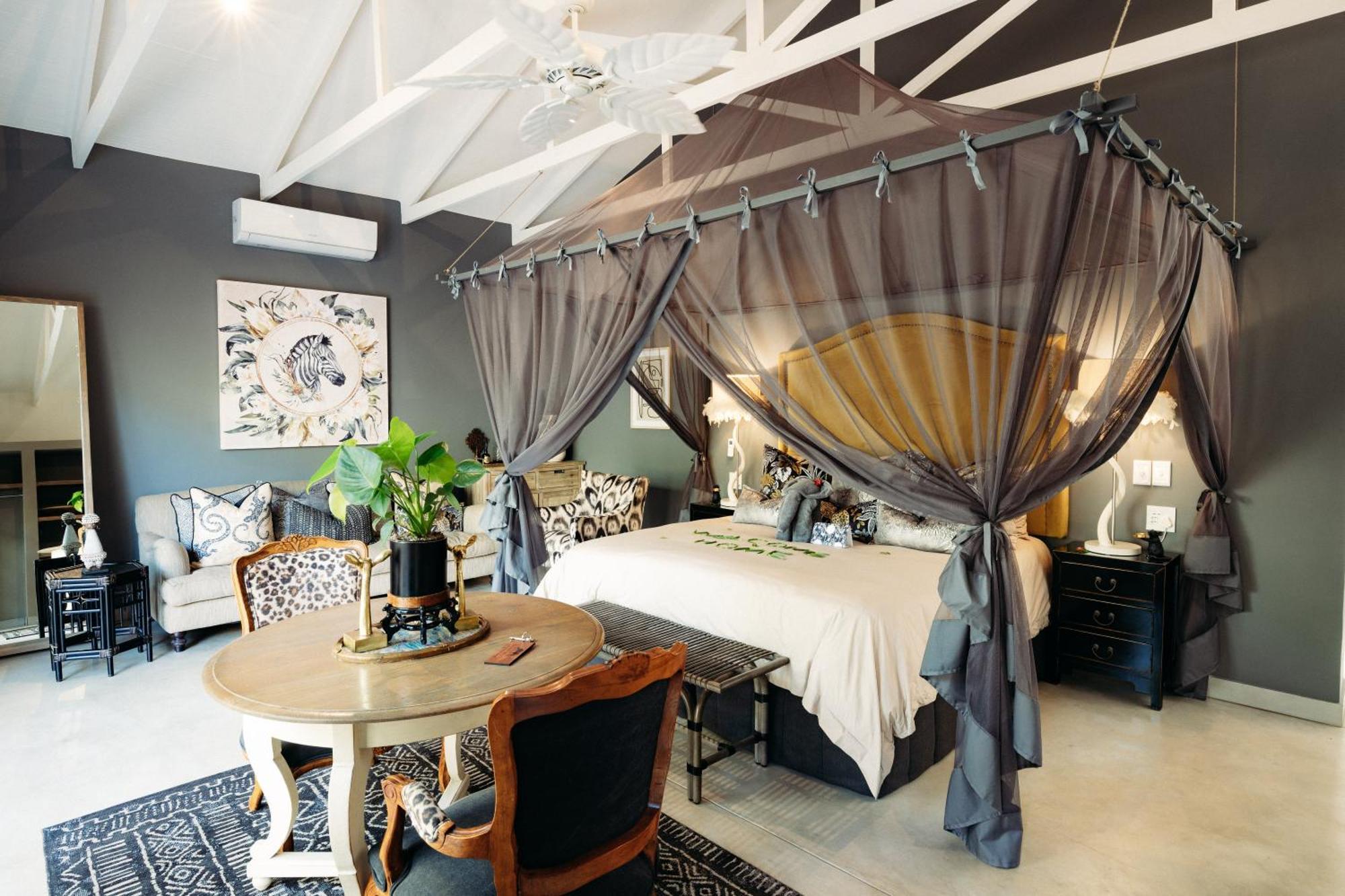 Safari Moon Luxury Bush Lodge Ходспруит Екстериор снимка